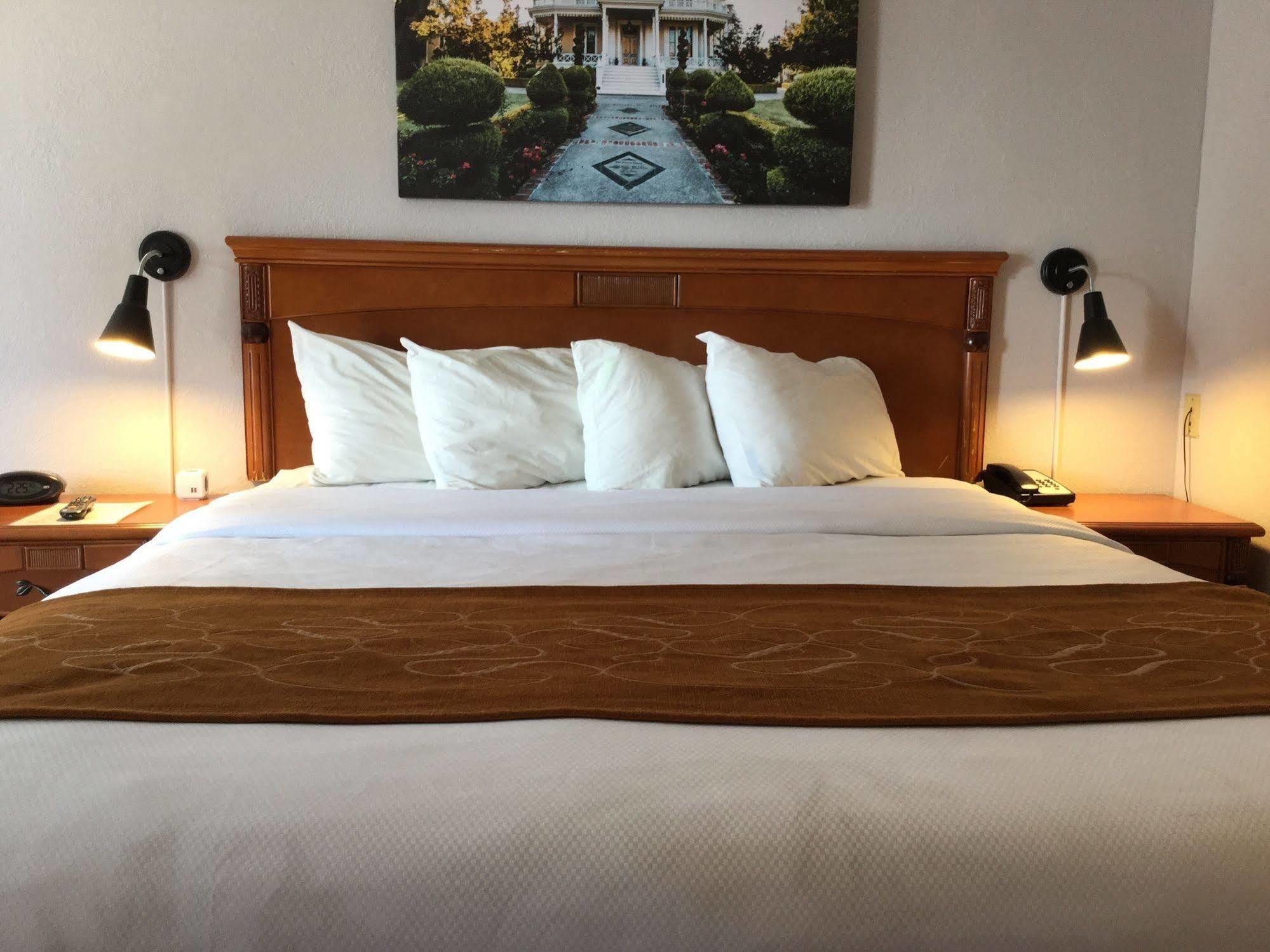 Journey Inn Woodland Ngoại thất bức ảnh