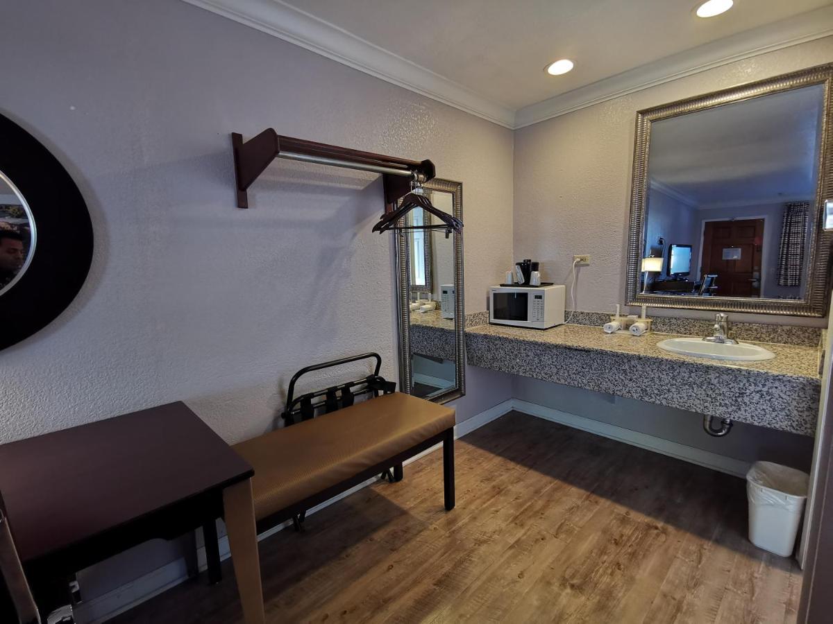 Journey Inn Woodland Ngoại thất bức ảnh